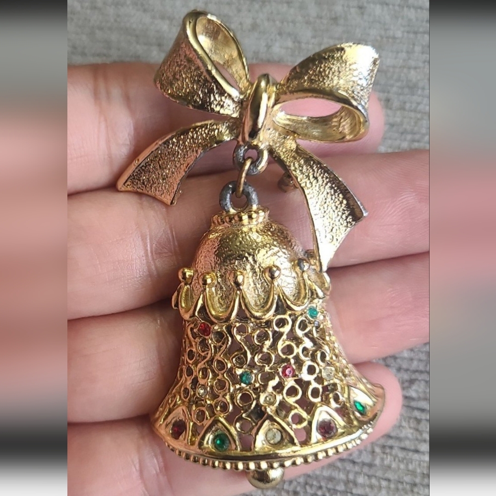 Vintage Tanger II Christmas Brooch